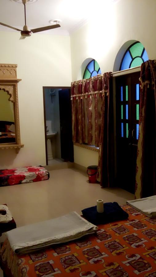 Shivam Tourist Guest House Būndi Exteriör bild